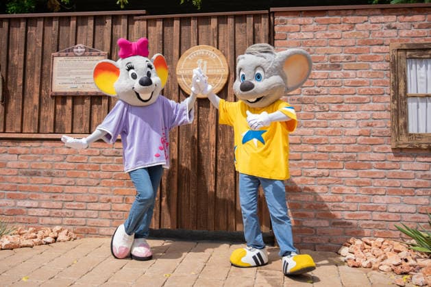 Eröffnung, Europa Park Kinderhaus Kleine Helden, RTL, Wir helfen Kindern, ; Maskottchen, Rust Europa Park Deutschland *** Grand Opening, Europa-Park Kleine Helden Children s House, RTL, Wir helfen Kindern, Mascot, Rust, Europa-Park, Germany Copyright: xFINLEYxMÖRCHx