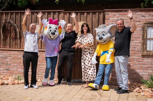 Eröffnung, Europa Park Kinderhaus Kleine Helden, RTL, Wir helfen Kindern, ; Miriam Mack, Maskottchen, Michael Mack, Dj Bobo, Wolfram Kons, Rust Europa Park Deutschland *** Grand Opening, Europa-Park Kleine Helden Children s House, RTL, Wir helfen Kindern, Miriam Mack, Mascot, Michael Mack, DJ Bobo, Wolfram Kons, Rust, Europa-Park, Germany Copyright: xFINLEYxMÖRCHx