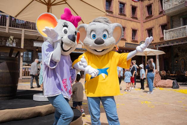 Eröffnung, Europa Park Kinderhaus Kleine Helden, RTL, Wir helfen Kindern, ; Maskottchen, Rust Europa Park Deutschland *** Grand Opening, Europa-Park Kleine Helden Children s House, RTL, Wir helfen Kindern, Mascot, Rust, Europa-Park, Germany Copyright: xFINLEYxMÖRCHx
