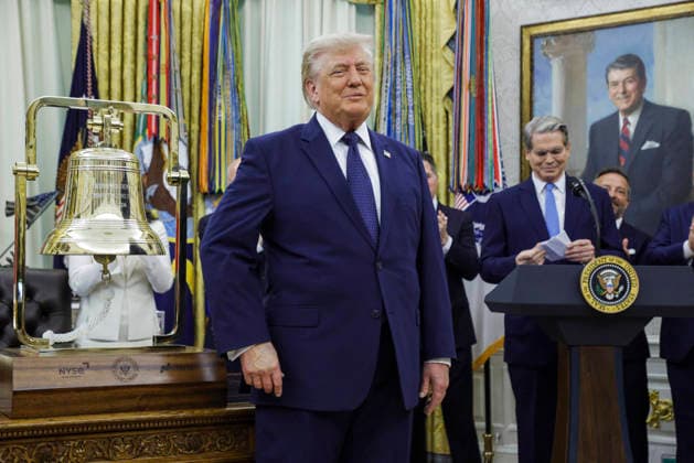 US President Donald J. Trump delivers remarks on Trump Accounts US President Donald J. Trump smiles after ringing the opening bell of the Nasdaq and the New York Stock Exchange (NYSE) to celebrate the first day of trading for Trump Accounts in the Oval Office of the White House in Washington, DC, USA, 06 July 2026. Trump Accounts grant eligible US children born between 2026 and 2028 $1000.00 to fund ‘starter’ IRAs. WASHINGTON DISTRICT OF COLUMBIA United States  Copyright: xPool ABACAx