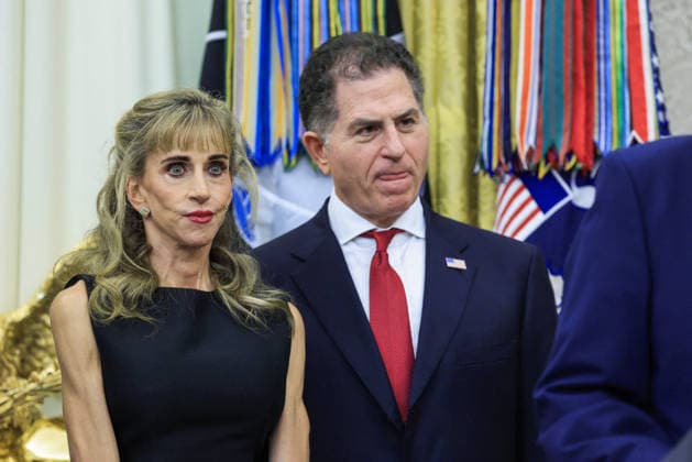US President Donald J. Trump delivers remarks on Trump Accounts Investor Michael Dell (R) and his wife Susan Dell (L) look on as US President Donald J. Trump (C-R) speaks on the first day of trading for Trump Accounts in the Oval Office of the White House in Washington, DC, USA, 06 July 2026. Trump Accounts grant eligible US children born between 2026 and 2028 $1000.00 to fund ‘starter’ IRAs. WASHINGTON DISTRICT OF COLUMBIA United States  Copyright: xPool ABACAx