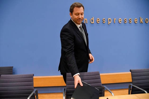 ABB BPK- Lars Klingbeil der Bundesminister der Finanzen SPD Politiker bei der Veroeffentlichung des Bericht Vorstellung Regierungsentwurf des Bundeshaushalts 2027 und Finanzplan bis 2030 auf der BPK Bundespressekonferenz am 06.07.2026 in Berlin Berlin Deutschland *** ABB BPK Lars Klingbeil, Federal Minister of Finance and SPD politician, at the press conference announcing the government’s draft of the 2027 federal budget and financial plan through 2030 at the BPK Federal Press Conference on July 6, 2026, in Berlin, Germany