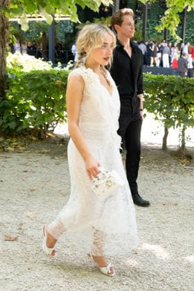 PFW - Christian Dior Photocall Sabrina carpenter attending the Christian Dior Haute Couture Fall Winter 2026 2027 show as part of Paris Fashion Week in Paris, France on July 06, 2025. Photo by Laurent Zabulon ABACAPRESS.COM  Copyright: xZabulonxLaurent ABACAx
