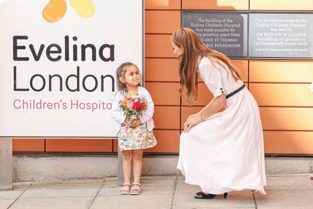 Catherine, Princess of Wales, visits a hospital in London LONDON, UNITED KINGDOM - JULY 6: Catherine, Princess of Wales, hands a bouquet to a girl after visiting Evelina London Children s Hospital in London, United Kingdom, on July 6, 2026. She received a briefing from officials on pediatric cardiology and pediatric cancer services before leaving the hospital following her visit. Zeynep Demir Anadolu London United Kingdom. Editorial use only. Please get in touch for any other usage.  Copyright: x2026xAnadoluxZeynepxDemirx