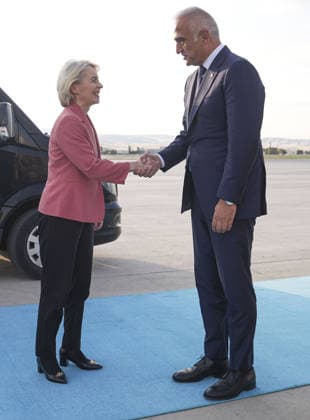 Ahead of 36th NATO Summit in Ankara ANKARA, TURKIYE - JULY 6: European Commission President Ursula von der Leyen is welcomed by Turkish Minister of Culture and Tourism, Mehmet Nuri Ersoy at Esenboga Airport ahead of the 36th NATO Heads of State and Government Summit in Ankara, Turkiye, on July 6, 2026.? Metin Aktas Anadolu Ankara Turkey. Editorial use only. Please get in touch for any other usage.  Copyright: x2026xAnadoluxMetinxAktasx