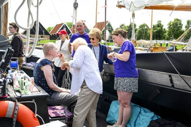 Enkhuizen, The Netherlands, 2026-07-06 15:23:24 ENKHUIZEN , 06-07-2026, Zuiderzeemuseum Princess Margriet visits the Zuiderzeevaart sailing camp of the Foundation for Children s Oncological Holiday Camps (SKOV) in Enkhuizen. Since 1986, the SKOV has organized several holiday camps and a family day annually for children with cancer and is celebrating its 40th anniversary this year. PHOTO: NLBeeld Patrick van Emst Credit: NL Beeld Patrick van Emst  Copyright: xx x