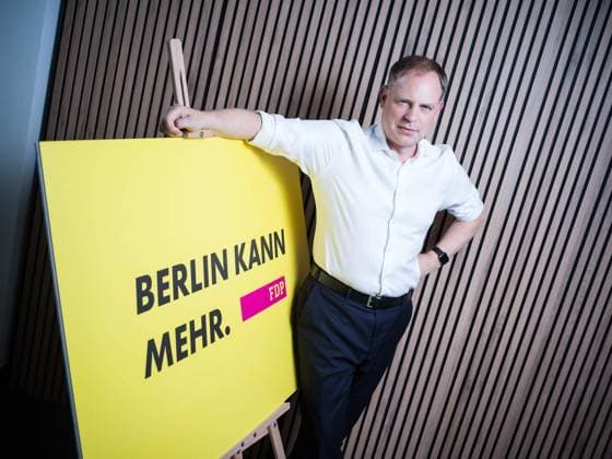 Christoph Meyer FDP-Spitzenkandidat für Berlin ** NUR FÜR REDAKTIONELLE ZWECKE ** EDITORIAL USE ONLY **<p>Christoph Meyer FDP-Spitzenkandidat für Berlin am 6. Juli 2026 in Berlin. Deutschland Deutschland Berlin Copyright: RetoxKlar *** Christoph Meyer, FDP s Top Candidate for Berlin ** FOR EDITORIAL PURPOSES ONLY ** EDITORIAL USE ONLY ** p Christoph Meyer, FDP s Top Candidate for Berlin, on July 6, 2026, in Berlin, Germany, Germany, Berlin. Copyright RetoxKlar Copyright: RetoxKlar doc86ln9vg1u0i1ee08j1s2b ,EDITORIAL USE ONLY