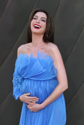 . 06 07 2026. London, United Kingdom. Anne Hathaway arriving at The Odyssey world premiere in London.  xStephenxLockx xi-Imagesx IIM-26887-0009