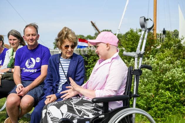Princess Margriet Visits the Zuiderzeevaart Sailing Camp - The Netherlands Princess Margriet visits the Zuiderzeevaart sailing camp of the Foundation for Children s Oncological Holiday Camps (SKOV) in Enkhuizen, The Netherlands on July 6, 2026. Since 1986, the SKOV has organized several holiday camps and a family day annually for children with cancer and is celebrating its 40th anniversary this year. Photo by NLBeeld Patrick van Emst Bruno Press ABACAPRESS.COM Enkhuizen Netherlands  Copyright: xBrunoxPress ABACAx
