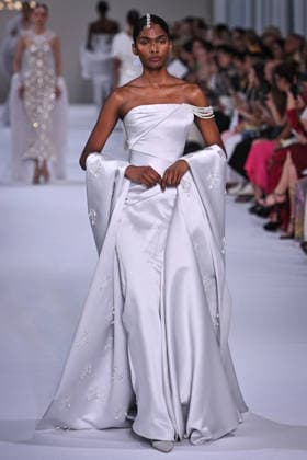 PFW - Tamara Ralph Runway in Paris FA A model walks the runway the Autumn-Winter 2027 2028 couture collection by Tamara Ralph during the Paris Fashion Week, on July 6, 2026. Photo by Firas Abdullah ABACAPRESS.COM Paris Ile-de-France France  Copyright: xAbdullahxFiras ABACAx