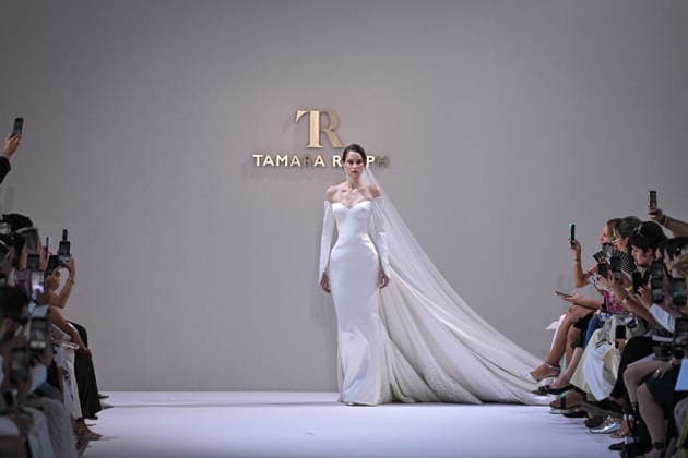 PFW - Tamara Ralph Runway in Paris FA A model walks the runway the Autumn-Winter 2027 2028 couture collection by Tamara Ralph during the Paris Fashion Week, on July 6, 2026. Photo by Firas Abdullah ABACAPRESS.COM Paris Ile-de-France France  Copyright: xAbdullahxFiras ABACAx