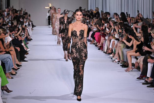 PFW - Tamara Ralph Runway in Paris FA A model walks the runway the Autumn-Winter 2027 2028 couture collection by Tamara Ralph during the Paris Fashion Week, on July 6, 2026. Photo by Firas Abdullah ABACAPRESS.COM Paris Ile-de-France France  Copyright: xAbdullahxFiras ABACAx