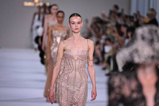 PFW - Tamara Ralph Runway in Paris FA A model walks the runway the Autumn-Winter 2027 2028 couture collection by Tamara Ralph during the Paris Fashion Week, on July 6, 2026. Photo by Firas Abdullah ABACAPRESS.COM Paris Ile-de-France France  Copyright: xAbdullahxFiras ABACAx