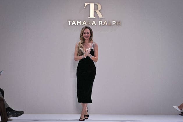 PFW - Tamara Ralph Runway in Paris FA Tamar Ralph cheers attendees after the runway for her Autumn-Winter 2027 2028 couture collection during the Paris Fashion Week, on July 6, 2026. Photo by Firas Abdullah ABACAPRESS.COM Paris Ile-de-France France  Copyright: xAbdullahxFiras ABACAx