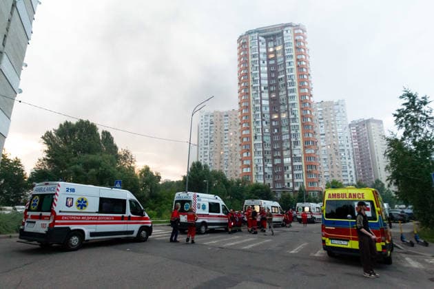 Russia launches another massive strike on Kyiv Ambulances are parked near the site of a massive combined Russian strike on Kyiv, Ukraine, on July 6, 2026. Russian forces launched ballistic and cruise missiles together with attack drones, causing widespread destruction to apartment buildings and civilian infrastructure in several parts of the city. The Podilskyi district suffered the greatest damage. At least 11 people were killed and 46 others were injured, Credit:Kyrylo Chubotin Ukrinform Avalon Ukraine, Kyiv  Copyright: xKyryloxChubotinx xUkrinformx xAvalonx 1114838019