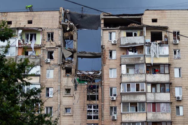 Russian missile hits apartment building in Kyiv™s Podilskyi district A nine-storey residential building damaged in a massive combined Russian attack in Kyiv™s Podilskyi district, Ukraine, on July 6, 2026. Russian forces launched a large-scale attack on the capital using ballistic and cruise missiles as well as attack drones, causing destruction to apartment buildings and civilian infrastructure across several districts of the city. The Podilskyi district suffered the most severe damage. At least 11 people were killed and 46 others were injured, Credit:Kyrylo Chubotin Ukrinform Avalon Ukraine, Kyiv  Copyright: xKyryloxChubotinx xUkrinformx xAvalonx 1114838919