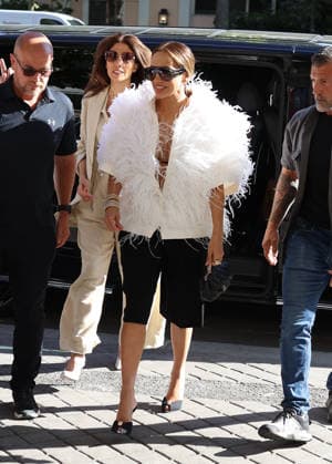jennifer Lopez in Paris Jennifer Lopez in Paris during the Fashion Week . France , Paris on july 6 , 2026  Copyright: xDidierxFereyx