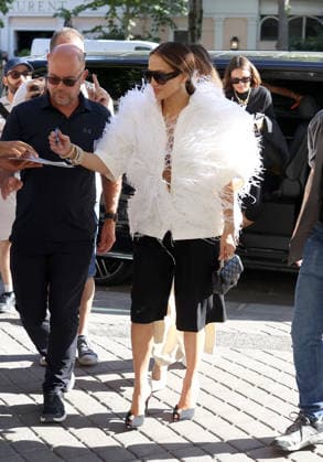 jennifer Lopez in Paris Jennifer Lopez in Paris during the Fashion Week . France , Paris on july 6 , 2026  Copyright: xDidierxFereyx