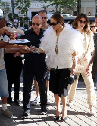 jennifer Lopez in Paris Jennifer Lopez in Paris during the Fashion Week . France , Paris on july 6 , 2026  Copyright: xDidierxFereyx