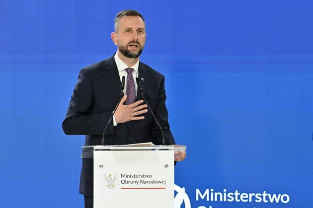 RECORD DATE NOT STATED !!!! NO RUSSIA !!!! 06.07.2026 KONFERENCJA PRASOWA MINISTRA OBRONY NARODOWEJ I WICEPREMIERA --- Press conference by the Polish Minister of National Defence and the Polish Deputy Prime Minister regarding support for Ukraine WLADYSLAW KOSINIAK KAMYSZ W SPRAWIE WSPARCIA UKRAINY SPRZET WOJSKOWY WOJSKO DONACJE DONACJA DLA UKRAINY FOT DAMIAN BURZYKOWSKI NEWSPIX.PL NEWSPIX.PL --- newspix.pl 