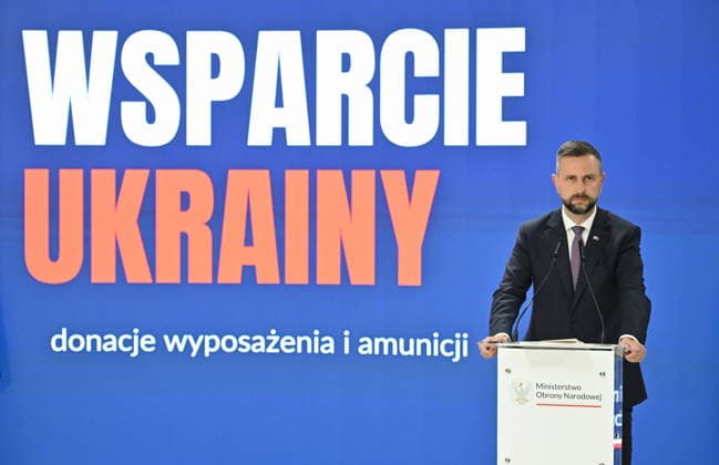 RECORD DATE NOT STATED !!!! NO RUSSIA !!!! 06.07.2026 KONFERENCJA PRASOWA MINISTRA OBRONY NARODOWEJ I WICEPREMIERA --- Press conference by the Polish Minister of National Defence and the Polish Deputy Prime Minister regarding support for Ukraine WLADYSLAW KOSINIAK KAMYSZ W SPRAWIE WSPARCIA UKRAINY SPRZET WOJSKOWY WOJSKO DONACJE DONACJA DLA UKRAINY FOT DAMIAN BURZYKOWSKI NEWSPIX.PL NEWSPIX.PL --- newspix.pl 