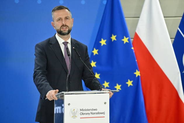 RECORD DATE NOT STATED !!!! NO RUSSIA !!!! 06.07.2026 KONFERENCJA PRASOWA MINISTRA OBRONY NARODOWEJ I WICEPREMIERA --- Press conference by the Polish Minister of National Defence and the Polish Deputy Prime Minister regarding support for Ukraine WLADYSLAW KOSINIAK KAMYSZ W SPRAWIE WSPARCIA UKRAINY SPRZET WOJSKOWY WOJSKO DONACJE DONACJA DLA UKRAINY FOT DAMIAN BURZYKOWSKI NEWSPIX.PL NEWSPIX.PL --- newspix.pl 