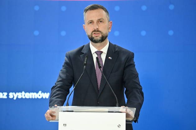 RECORD DATE NOT STATED !!!! NO RUSSIA !!!! 06.07.2026 KONFERENCJA PRASOWA MINISTRA OBRONY NARODOWEJ I WICEPREMIERA --- Press conference by the Polish Minister of National Defence and the Polish Deputy Prime Minister regarding support for Ukraine WLADYSLAW KOSINIAK KAMYSZ W SPRAWIE WSPARCIA UKRAINY SPRZET WOJSKOWY WOJSKO DONACJE DONACJA DLA UKRAINY FOT DAMIAN BURZYKOWSKI NEWSPIX.PL NEWSPIX.PL --- newspix.pl 