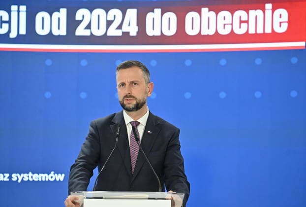 RECORD DATE NOT STATED !!!! NO RUSSIA !!!! 06.07.2026 KONFERENCJA PRASOWA MINISTRA OBRONY NARODOWEJ I WICEPREMIERA --- Press conference by the Polish Minister of National Defence and the Polish Deputy Prime Minister regarding support for Ukraine WLADYSLAW KOSINIAK KAMYSZ W SPRAWIE WSPARCIA UKRAINY SPRZET WOJSKOWY WOJSKO DONACJE DONACJA DLA UKRAINY FOT DAMIAN BURZYKOWSKI NEWSPIX.PL NEWSPIX.PL --- newspix.pl 