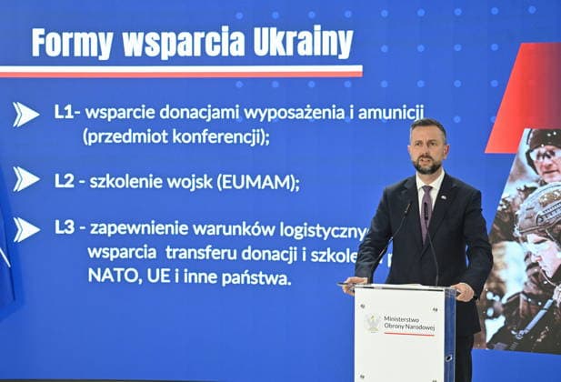 RECORD DATE NOT STATED !!!! NO RUSSIA !!!! 06.07.2026 KONFERENCJA PRASOWA MINISTRA OBRONY NARODOWEJ I WICEPREMIERA --- Press conference by the Polish Minister of National Defence and the Polish Deputy Prime Minister regarding support for Ukraine WLADYSLAW KOSINIAK KAMYSZ W SPRAWIE WSPARCIA UKRAINY SPRZET WOJSKOWY WOJSKO DONACJE DONACJA DLA UKRAINY FOT DAMIAN BURZYKOWSKI NEWSPIX.PL NEWSPIX.PL --- newspix.pl 