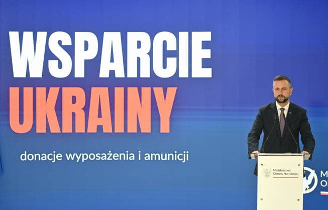 RECORD DATE NOT STATED !!!! NO RUSSIA !!!! 06.07.2026 KONFERENCJA PRASOWA MINISTRA OBRONY NARODOWEJ I WICEPREMIERA --- Press conference by the Polish Minister of National Defence and the Polish Deputy Prime Minister regarding support for Ukraine WLADYSLAW KOSINIAK KAMYSZ W SPRAWIE WSPARCIA UKRAINY SPRZET WOJSKOWY WOJSKO DONACJE DONACJA DLA UKRAINY FOT DAMIAN BURZYKOWSKI NEWSPIX.PL NEWSPIX.PL --- newspix.pl 