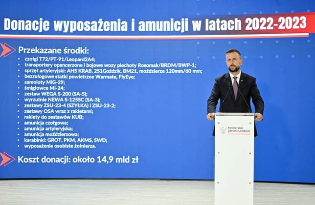 RECORD DATE NOT STATED !!!! NO RUSSIA !!!! 06.07.2026 KONFERENCJA PRASOWA MINISTRA OBRONY NARODOWEJ I WICEPREMIERA --- Press conference by the Polish Minister of National Defence and the Polish Deputy Prime Minister regarding support for Ukraine WLADYSLAW KOSINIAK KAMYSZ W SPRAWIE WSPARCIA UKRAINY SPRZET WOJSKOWY WOJSKO DONACJE DONACJA DLA UKRAINY FOT DAMIAN BURZYKOWSKI NEWSPIX.PL NEWSPIX.PL --- newspix.pl 