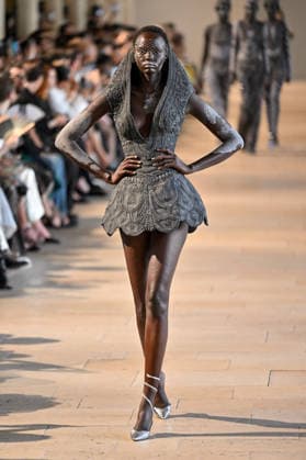 PFW Haute Couture Rahul Mishra Runway JR A model walks the runway at the Rahul Mishra show during Haute Couture Fashion Week in Paris, France, on 6 July 2026. Photo by Julien Reynaud APS-Medias ABACAPRESS.COM Paris France  Copyright: xReynaudxJulien APS-Medias ABACAx
