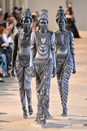 PFW Haute Couture Rahul Mishra Runway JR A model walks the runway at the Rahul Mishra show during Haute Couture Fashion Week in Paris, France, on 6 July 2026. Photo by Julien Reynaud APS-Medias ABACAPRESS.COM Paris France  Copyright: xReynaudxJulien APS-Medias ABACAx