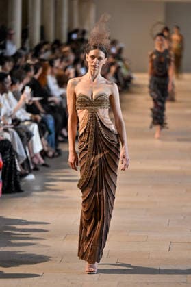 PFW Haute Couture Rahul Mishra Runway JR A model walks the runway at the Rahul Mishra show during Haute Couture Fashion Week in Paris, France, on 6 July 2026. Photo by Julien Reynaud APS-Medias ABACAPRESS.COM Paris France  Copyright: xReynaudxJulien APS-Medias ABACAx
