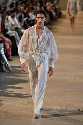 PFW Haute Couture Rahul Mishra Runway JR A model walks the runway at the Rahul Mishra show during Haute Couture Fashion Week in Paris, France, on 6 July 2026. Photo by Julien Reynaud APS-Medias ABACAPRESS.COM Paris France  Copyright: xReynaudxJulien APS-Medias ABACAx