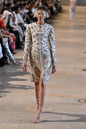 PFW Haute Couture Rahul Mishra Runway JR A model walks the runway at the Rahul Mishra show during Haute Couture Fashion Week in Paris, France, on 6 July 2026. Photo by Julien Reynaud APS-Medias ABACAPRESS.COM Paris France  Copyright: xReynaudxJulien APS-Medias ABACAx