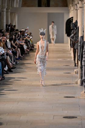 PFW Haute Couture Rahul Mishra Runway JR A model walks the runway at the Rahul Mishra show during Haute Couture Fashion Week in Paris, France, on 6 July 2026. Photo by Julien Reynaud APS-Medias ABACAPRESS.COM Paris France  Copyright: xReynaudxJulien APS-Medias ABACAx