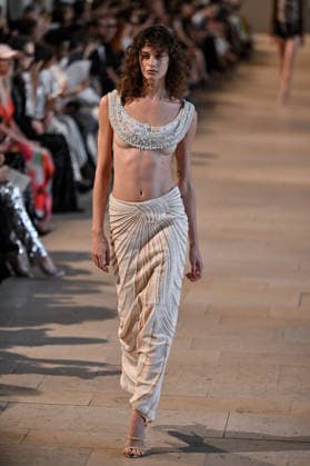 PFW Haute Couture Rahul Mishra Runway JR A model walks the runway at the Rahul Mishra show during Haute Couture Fashion Week in Paris, France, on 6 July 2026. Photo by Julien Reynaud APS-Medias ABACAPRESS.COM Paris France  Copyright: xReynaudxJulien APS-Medias ABACAx