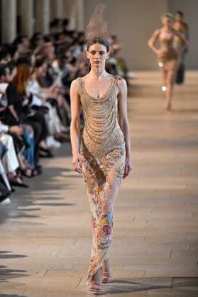 PFW Haute Couture Rahul Mishra Runway JR A model walks the runway at the Rahul Mishra show during Haute Couture Fashion Week in Paris, France, on 6 July 2026. Photo by Julien Reynaud APS-Medias ABACAPRESS.COM Paris France  Copyright: xReynaudxJulien APS-Medias ABACAx