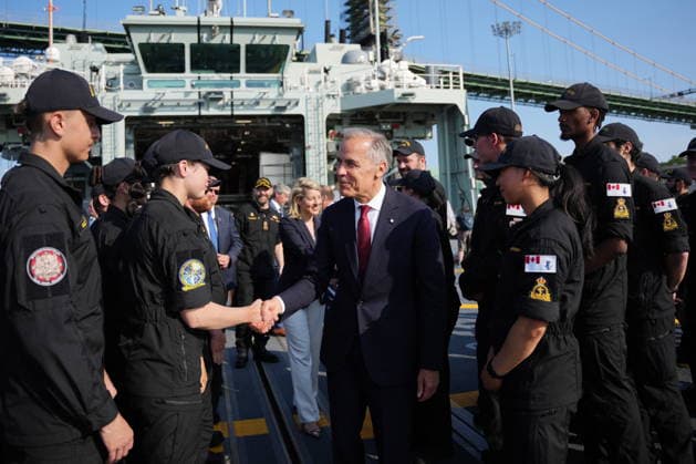 July 6, 2026, Halifax, Ns, Canada: Prime Minister Mark Carney greets sailors following an announcement at HMC Dockyard in Halifax on Monday, July 6, 2026. Halifax Canada  - ZUMAc35_ 20260706_zaf_c35_075 Copyright: xDarrenxCalabresex