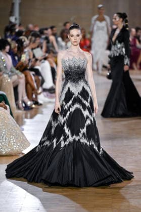 PFW Haute Couture Tony Ward Runway JR A model walks the runway at the Tony Ward show during Haute Couture Fashion Week in Paris, France, on 6 July 2026. Photo by Julien Reynaud APS-Medias ABACAPRESS.COM Paris France  Copyright: xReynaudxJulien APS-Medias ABACAx