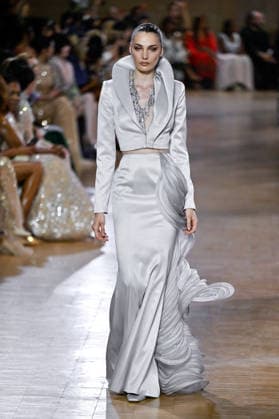 PFW Haute Couture Tony Ward Runway JR A model walks the runway at the Tony Ward show during Haute Couture Fashion Week in Paris, France, on 6 July 2026. Photo by Julien Reynaud APS-Medias ABACAPRESS.COM Paris France  Copyright: xReynaudxJulien APS-Medias ABACAx