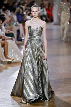 PFW Haute Couture Tony Ward Runway JR A model walks the runway at the Tony Ward show during Haute Couture Fashion Week in Paris, France, on 6 July 2026. Photo by Julien Reynaud APS-Medias ABACAPRESS.COM Paris France  Copyright: xReynaudxJulien APS-Medias ABACAx