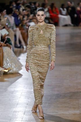 PFW Haute Couture Tony Ward Runway JR A model walks the runway at the Tony Ward show during Haute Couture Fashion Week in Paris, France, on 6 July 2026. Photo by Julien Reynaud APS-Medias ABACAPRESS.COM Paris France  Copyright: xReynaudxJulien APS-Medias ABACAx