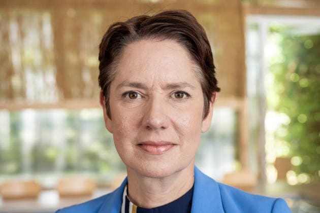 Einsatz Künstlicher Intelligenz in der Landwirtschaft. Im Bild die Ministerin für Landwirtschaft und Verbraucherschutz des Landes Nordrhein-Westfalen Silke Gorißen. Im Rahmen der Tour Starke Zukunft in Nordrhein-Westfalen: KI in Landwirtschaft und Wald besuchte die Ministerin auf ihrer vierten Station das Zukunftslabor der Agrar-, Ernährungs- und Ingenieurwissenschaftlichen Fakultät der Universität Bonn (AEI) auf dem Campus Klein-Altendorf in Rheinbach. *** The Use of Artificial Intelligence in Agriculture Pictured here is Silke Gorißen, Minister of Agriculture and Consumer Protection for the State of North Rhine-Westphalia. As part of the Strong Future in North Rhine-Westphalia: AI in Agriculture and Forestry tour, the min