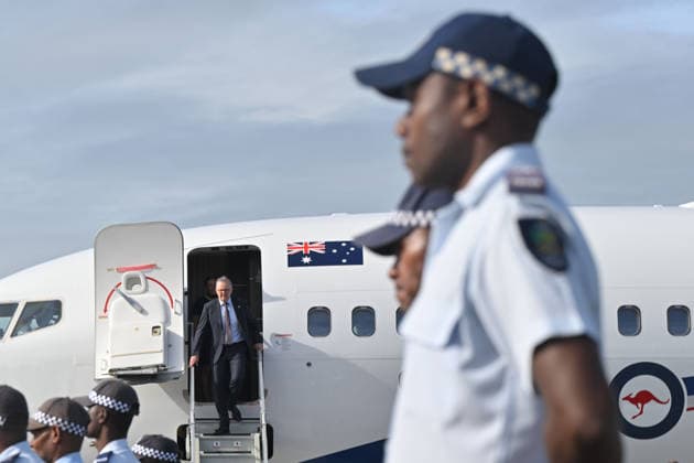 ANTHONY ALBANESE PACIFIC ISLANDS VISIT, Australian Prime Minister Anthony Albanese arrives at Honiara Airport in Honiara, Solomon Islands, Tuesday, July 7, 2026. ( NO ARCHIVING HONIARA SOLOMON ISLANDS  Copyright: xMICKxTSIKASx 20260707140840719620