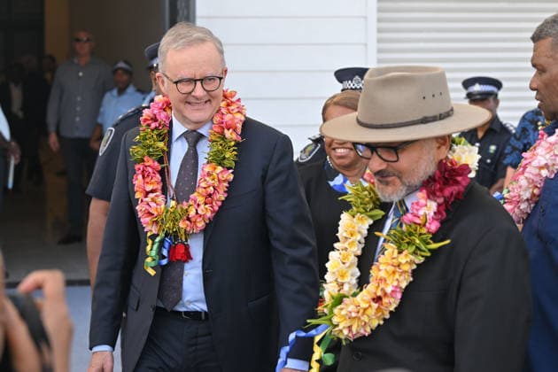 ANTHONY ALBANESE PACIFIC ISLANDS VISIT, Australia™s Prime Minister Anthony Albanese and Solomon Islands Prime Minister Matthew Wale receive garlands during Independence Day celebrations at National Stadium in Honiara, Solomon Islands, Tuesday, July 7, 2026. ( NO ARCHIVING HONIARA SOLOMON ISLANDS  Copyright: xMICKxTSIKASx 20260707124834825123