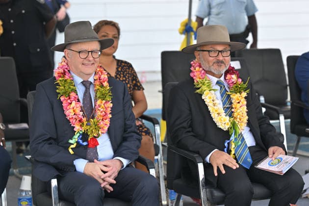 ANTHONY ALBANESE PACIFIC ISLANDS VISIT, Australia™s Prime Minister Anthony Albanese and Solomon Islands Prime Minister Matthew Wale receive garlands during Independence Day celebrations at National Stadium in Honiara, Solomon Islands, Tuesday, July 7, 2026. ( NO ARCHIVING HONIARA SOLOMON ISLANDS  Copyright: xMICKxTSIKASx 20260707119979985547