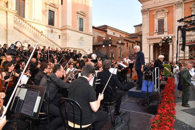 IPA86455636 - Rome, Piazza del Campidoglio: Nicola Piovani’s Tribute Concert to Ennio Morricone. Pictured: Nicola Piovani  Copyright: xVincenzoxLandix xVincenzoxLandix 86455636