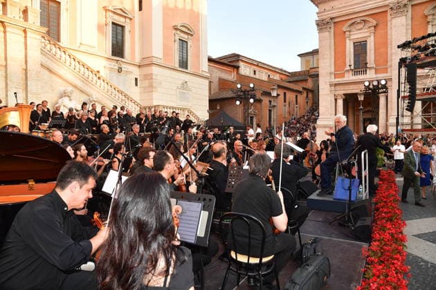 IPA86455624 - Rome, Piazza del Campidoglio: Nicola Piovani’s Tribute Concert to Ennio Morricone. Pictured: Nicola Piovani  Copyright: xVincenzoxLandix xVincenzoxLandix 86455624